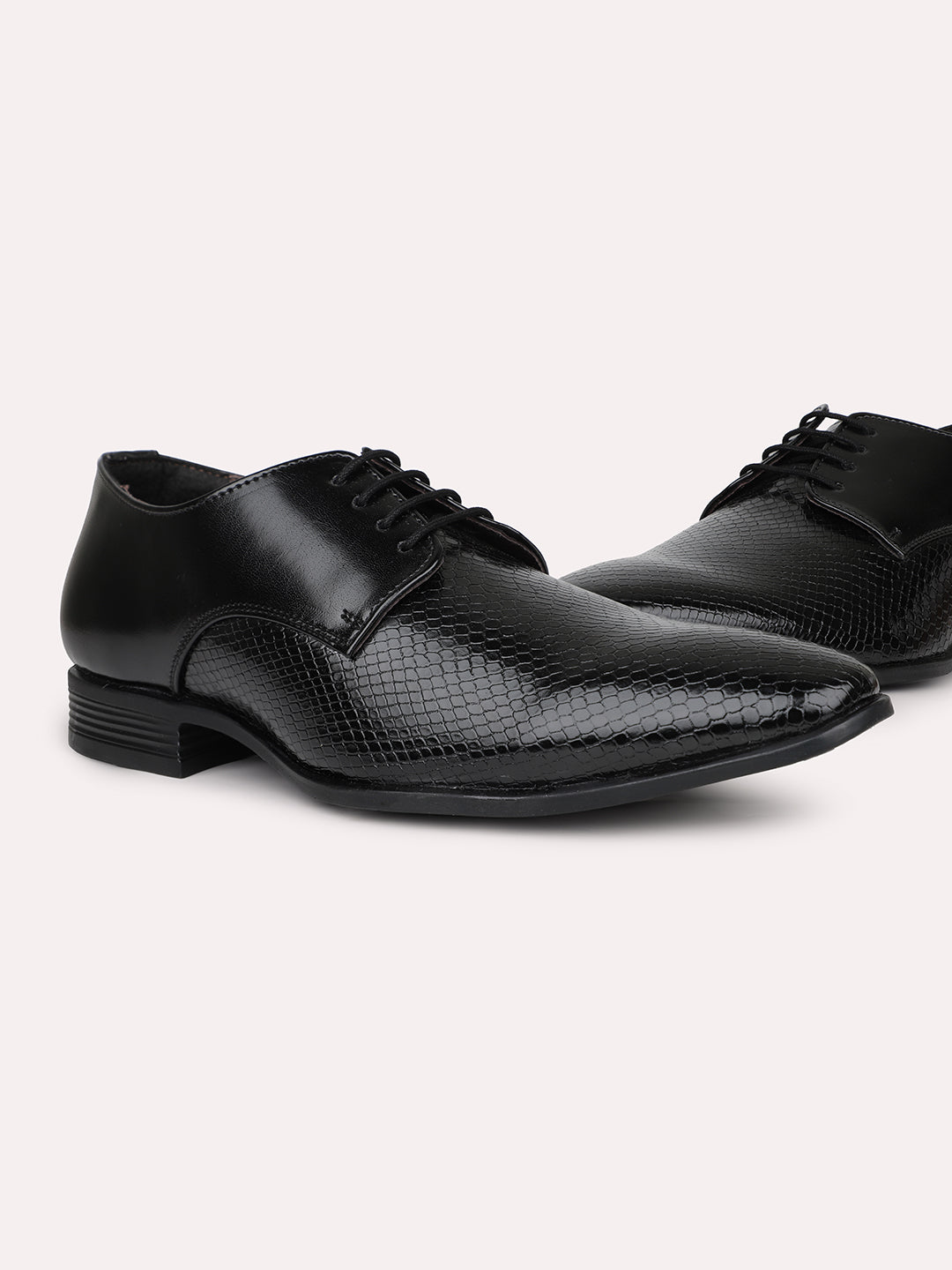Men Black Textured Leather Formal Lace-Ups Derbys