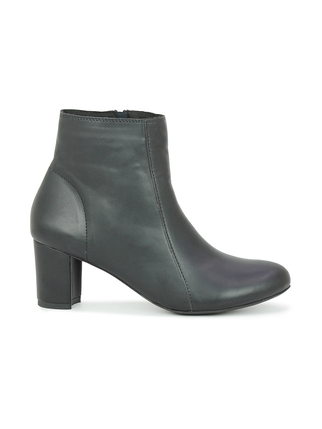 Women Black Solid Boots
