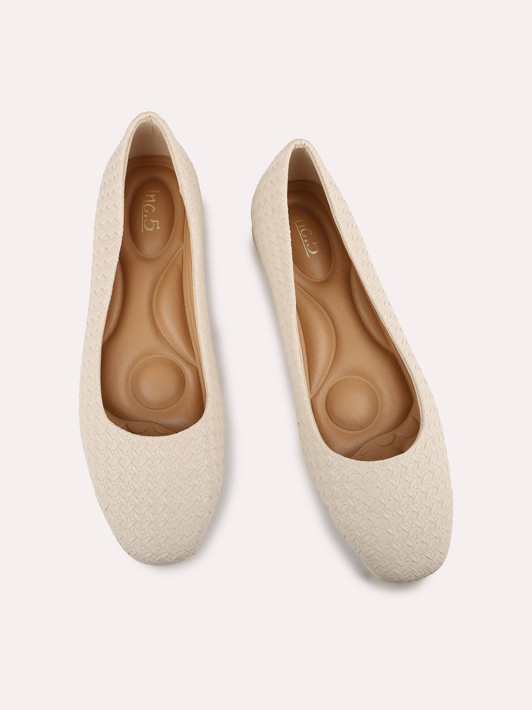 Womens Cream Casual Solid Pointed Toe Ballerinas