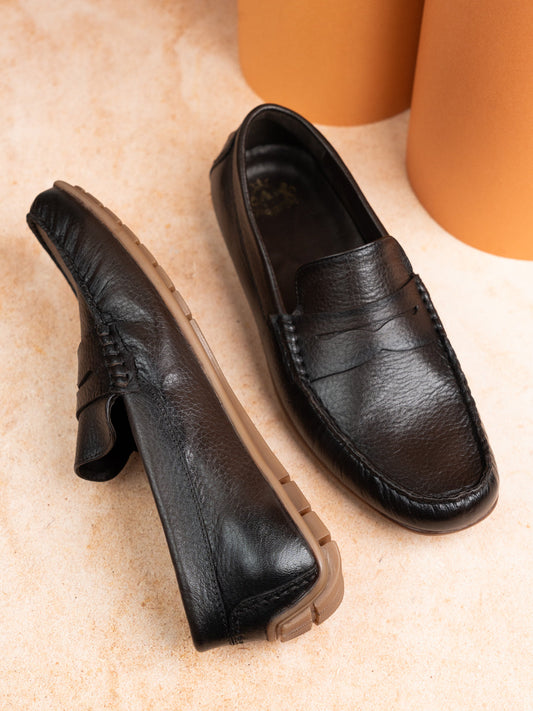 Mens Brown Solid Round Toe Casual Shoes