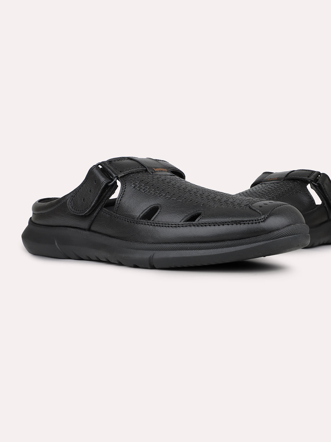 Mens Black Solid Round Toe Casual Sandals