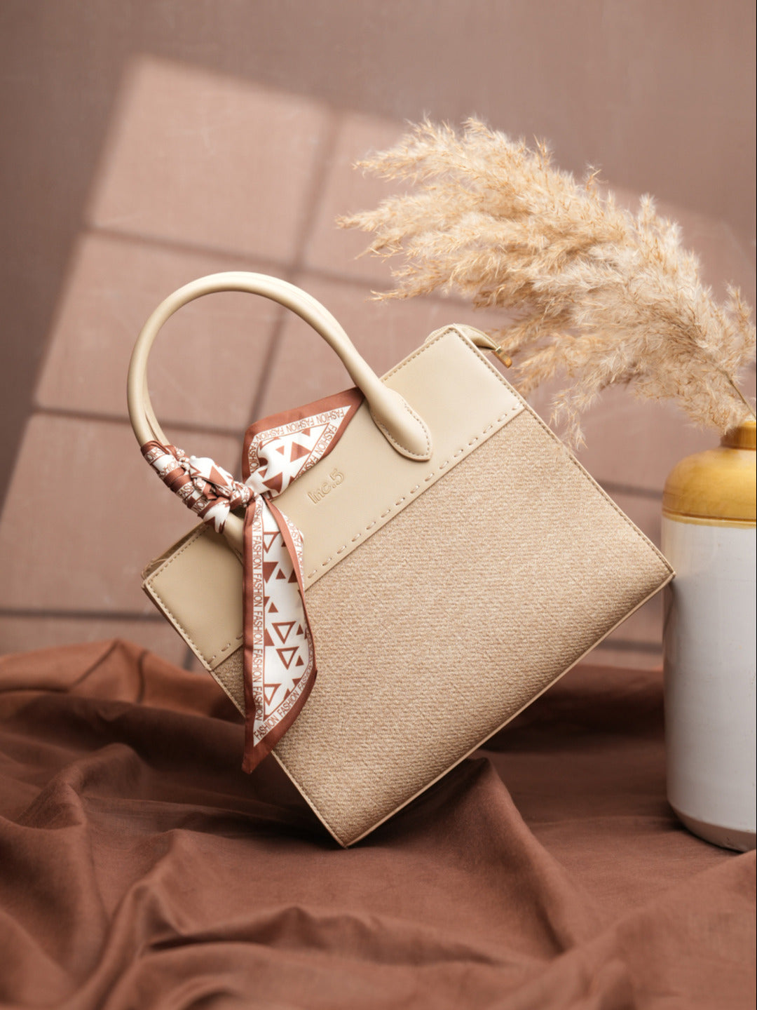 Women Casual Beige Textured Handbag With Zipper