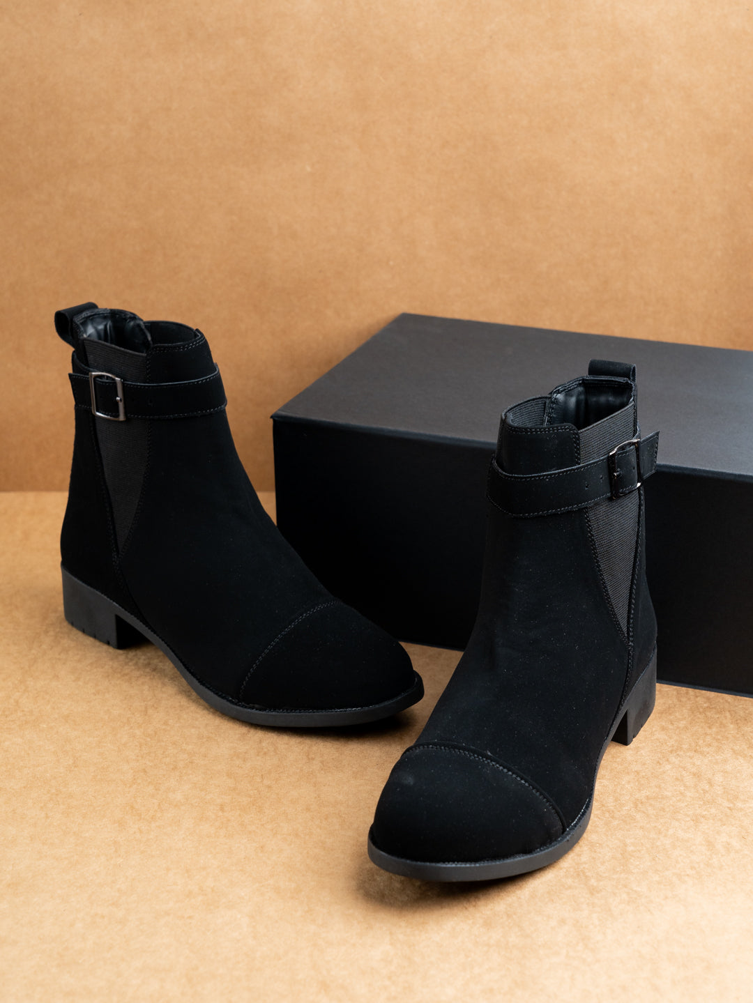 Womens Black Party Wear Solid Round Toe Block Heel Ankle Boots