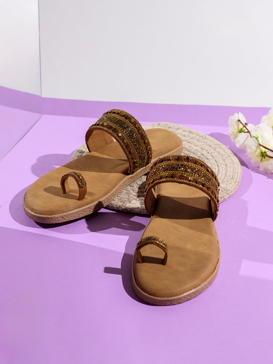 Womens Golden Ethnic Embellished One Toe Flat Slip-On Sandals