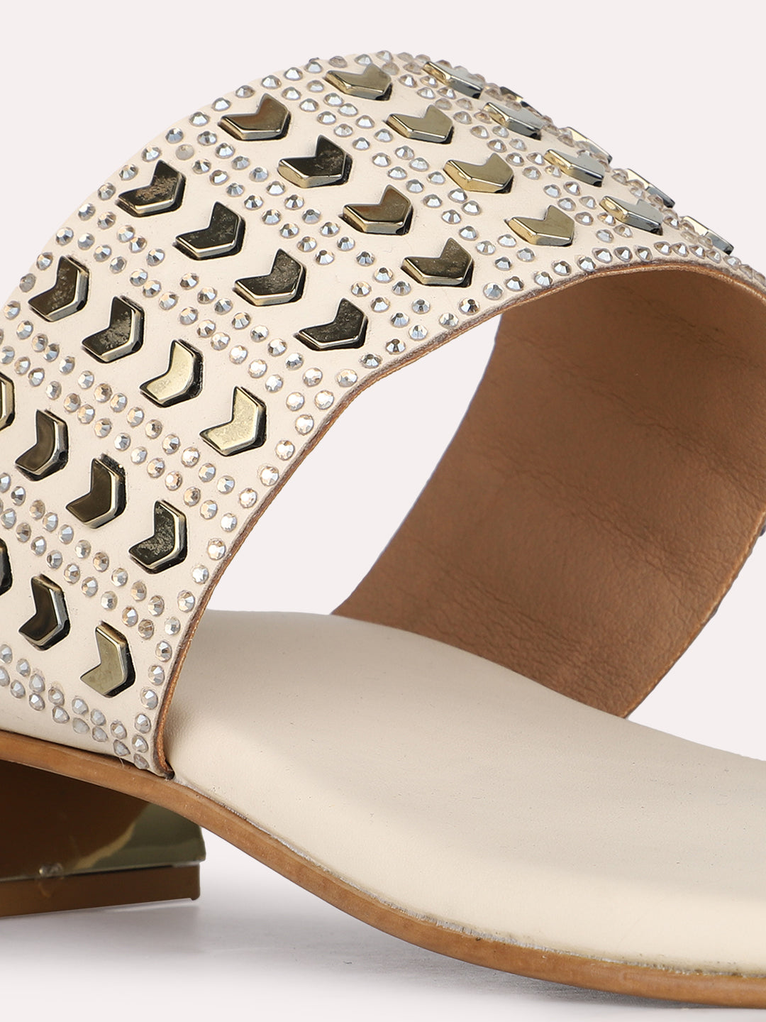 Womens Cream Ethnic Embellished Round Toe Block Heels