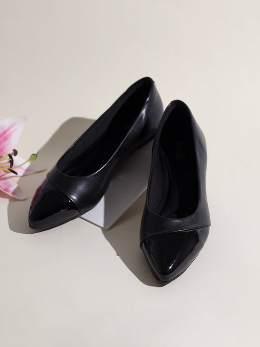 Womens Black Party Wear Solid Round Toe Ballerinas