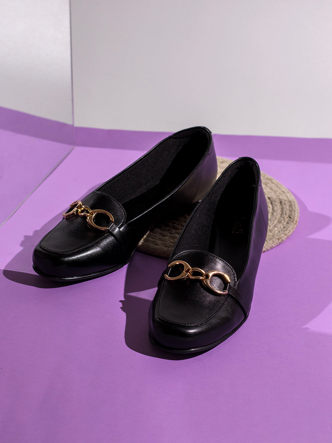 Womens Black Casual Solid Round Toe Ballerinas