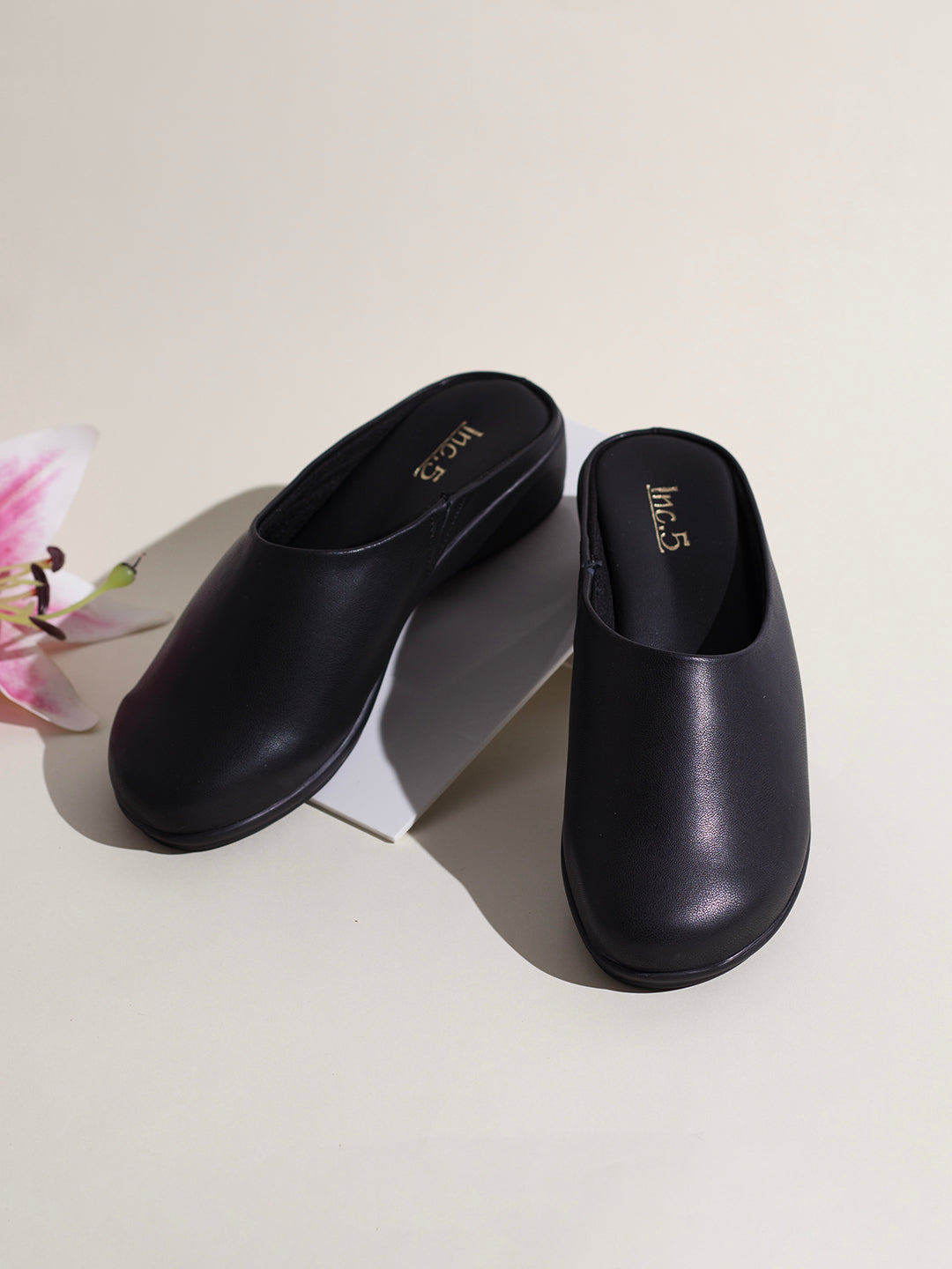 Womens Black Party Wear Solid Round Toe Wedge Heel Sandals