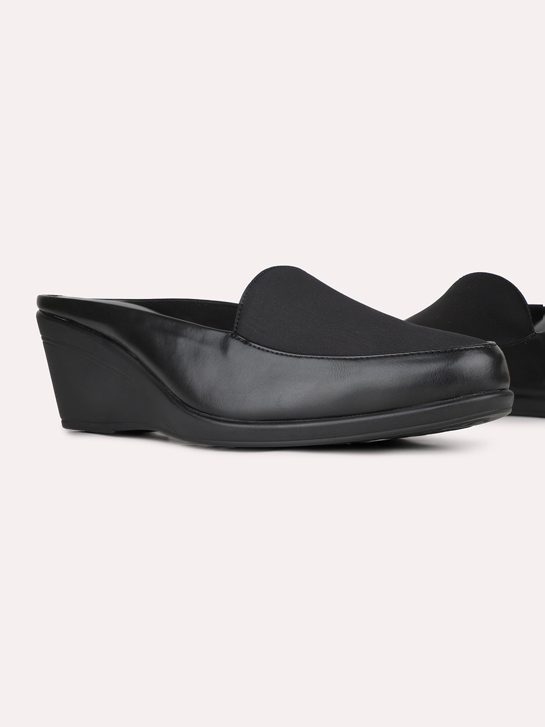 Womens Black Party Wear Solid Round Toe Wedge Heel Sandals