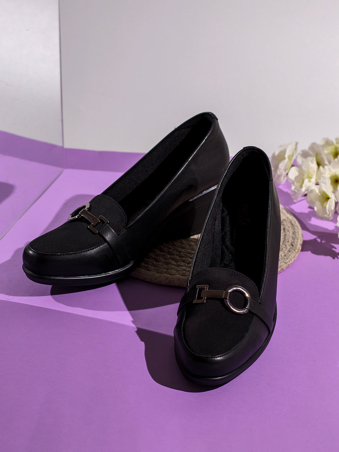 Womens Black Party Wear Solid Round Toe Wedge Heel Pumps