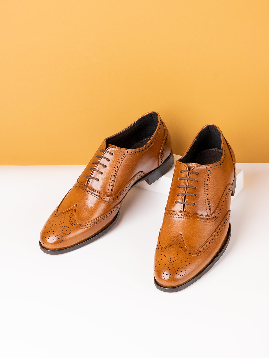 Mens Tan Solid Formal Oxford Leather Brogue Shoes