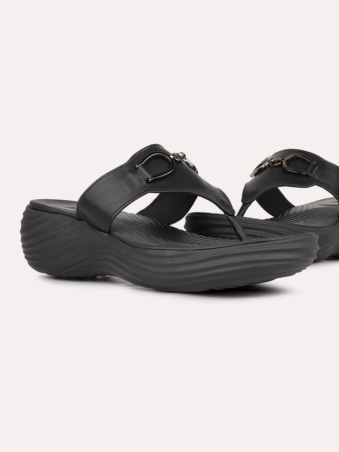 Womens Black Casual Solid T-Strap Sandals