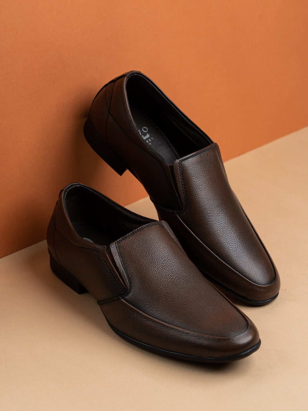 Mens Brown Solid Pointed Toe Casual Moccasin Shoes