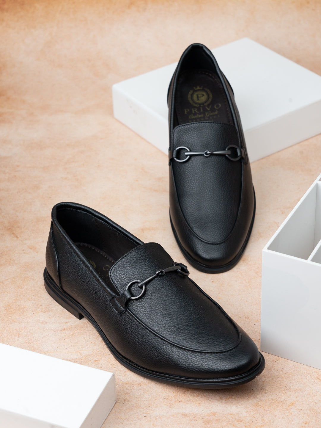 Mens Black Solid Pointed Casual Loafer Shoes