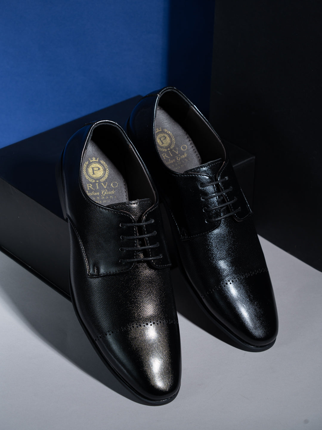 Mens Black Solid Pointed Toe Derby Shoes