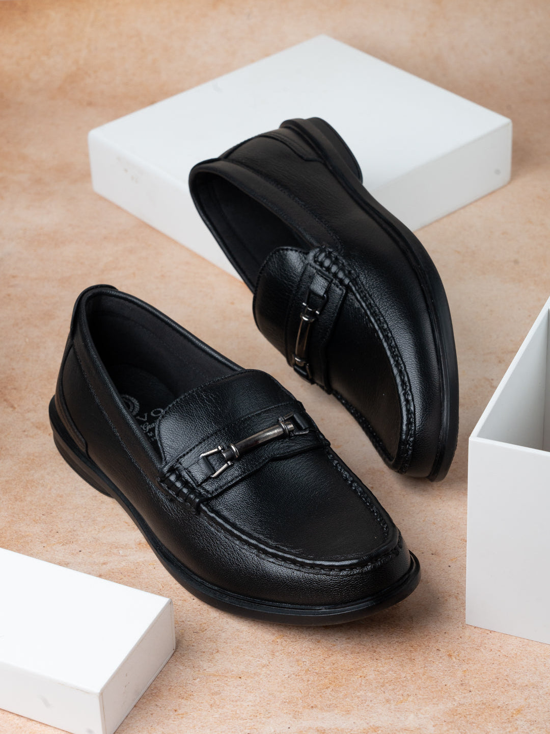 Mens Black Solid Round Toe Casual Loafer Shoes