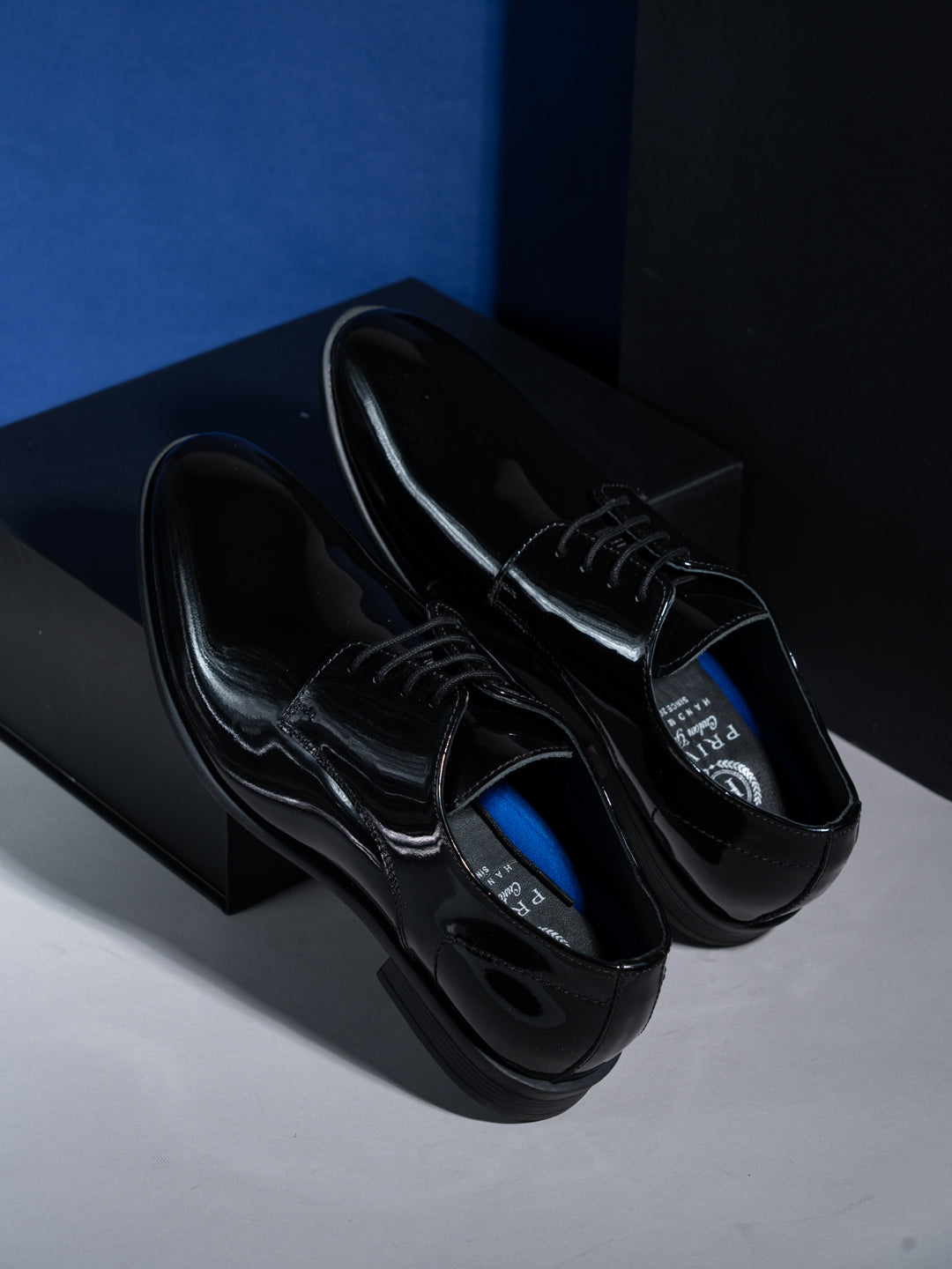 Mens Black Solid Pointed Toe Formal Derby Shoes