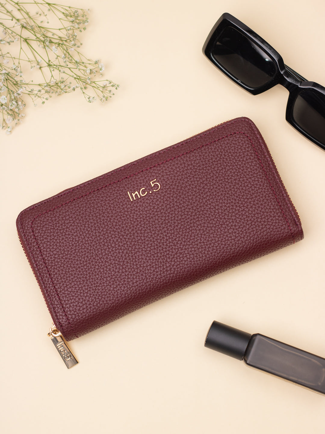 Womens Red Casual Textured Wallet With Zip