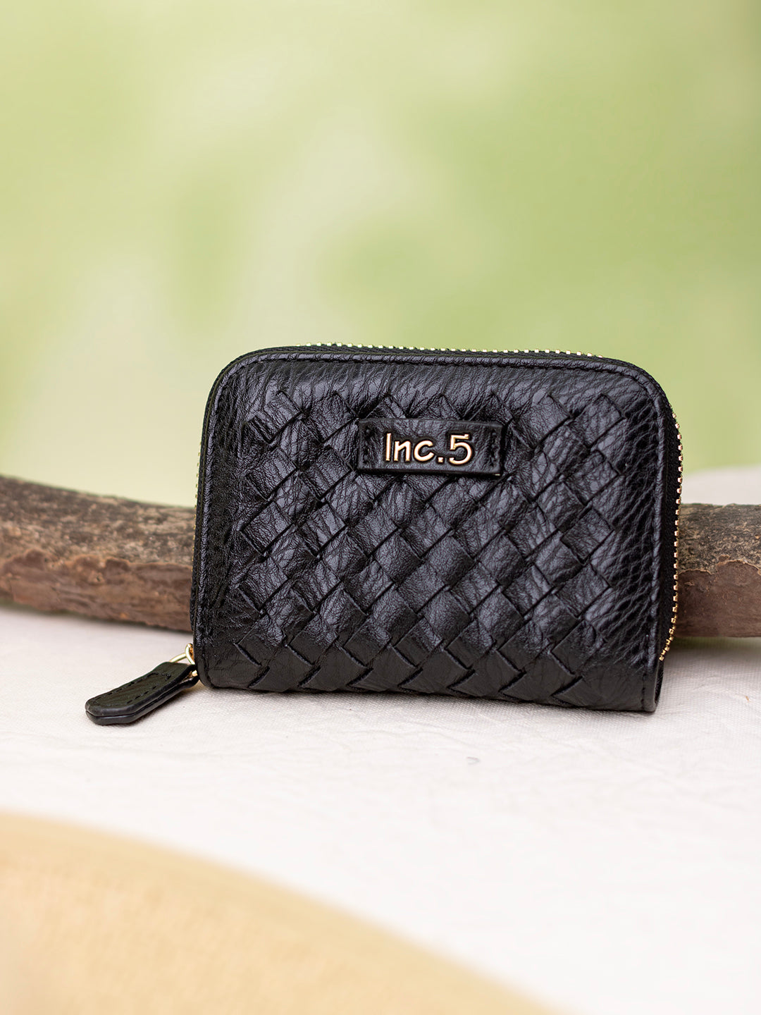 Womens Black Textured Pattern Wallet With Zipper