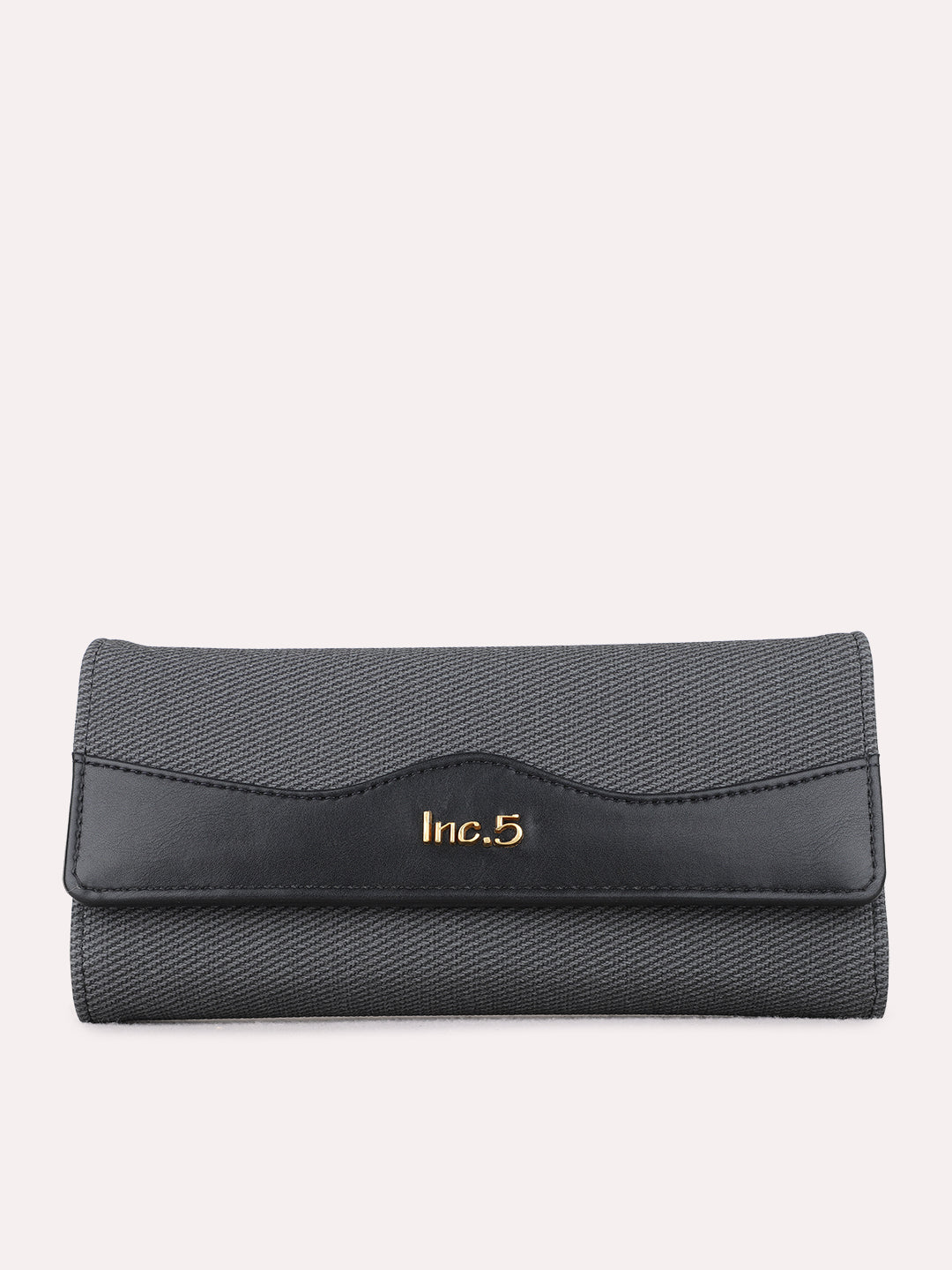 Women Black Textured Bi-Folds Bag With Magnet Lock For Casual