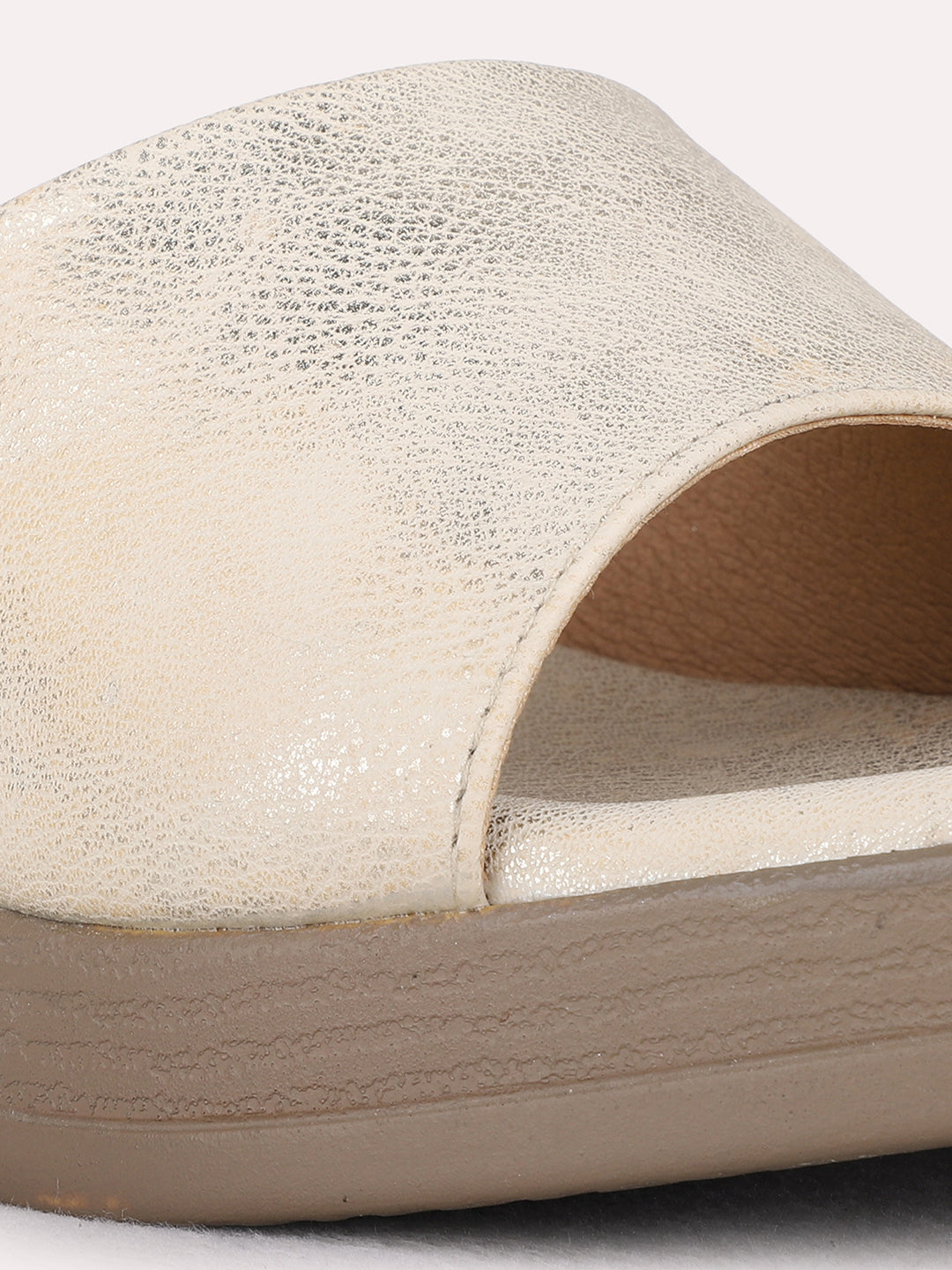 Womens Golden Party Wear Solid Round Toe Platform Heel Sandals