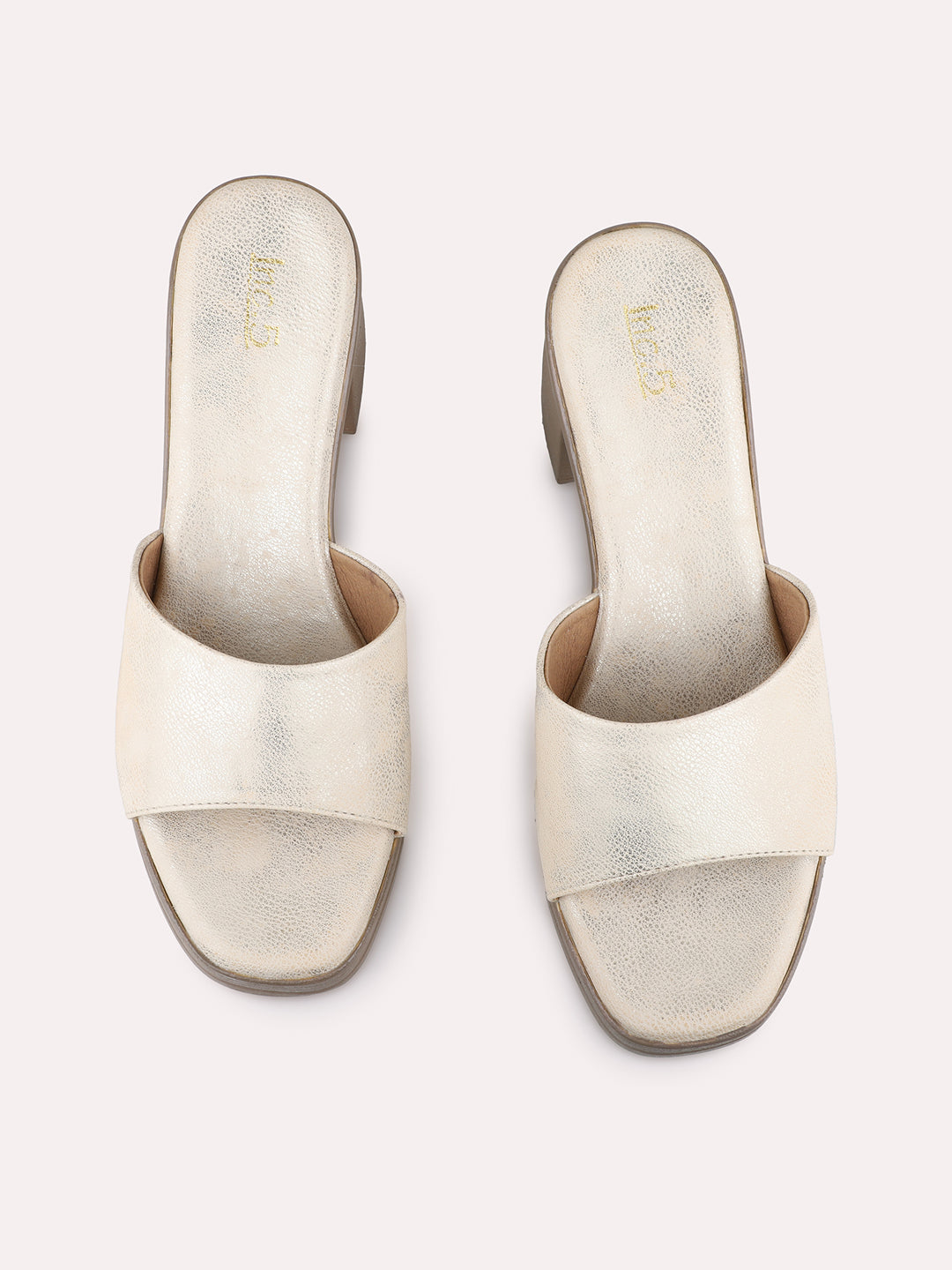 Womens Golden Party Wear Solid Round Toe Platform Heel Sandals