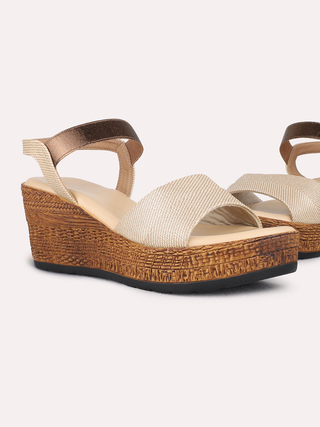 Womens Golden Party Wear Solid Round Toe Wedge Heel Sandals