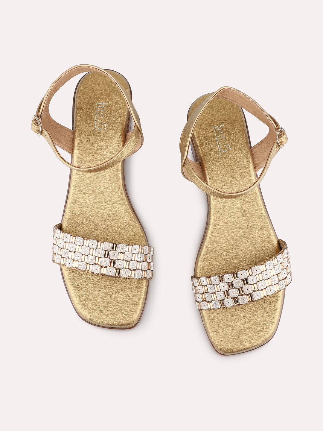 Womens Golden Party Wear Solid Square Toe Block Heel Sandals