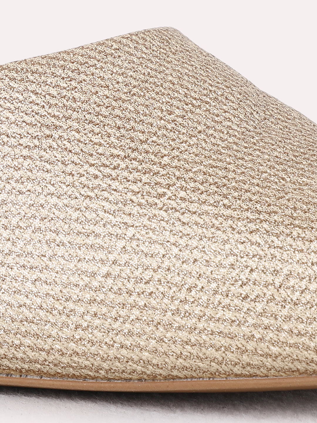 Womens Golden Party Wear Solid Pointed Toe Kitten Heel Mules