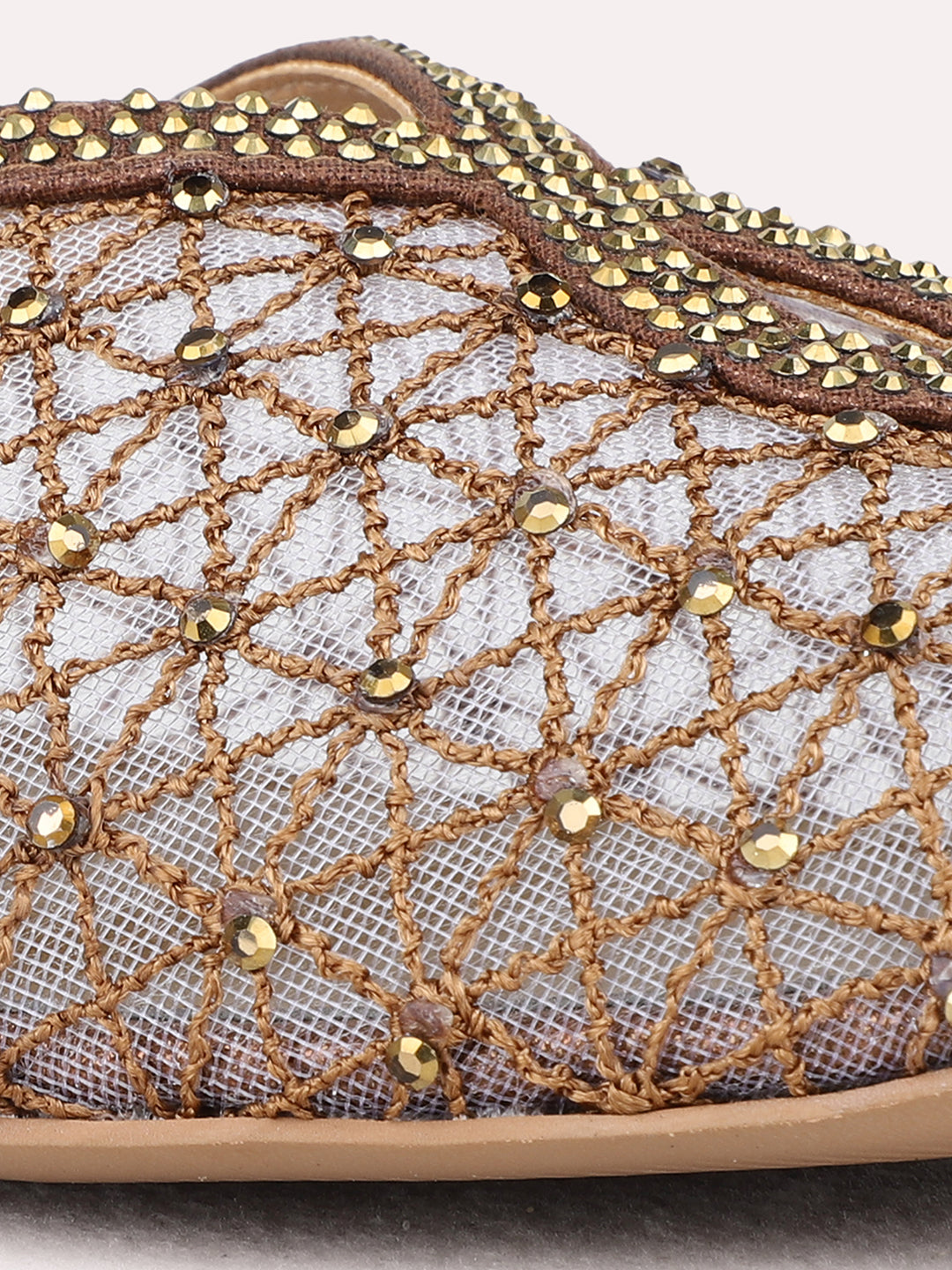 Womens Golden Party Wear Solid One Toe Flats Mules