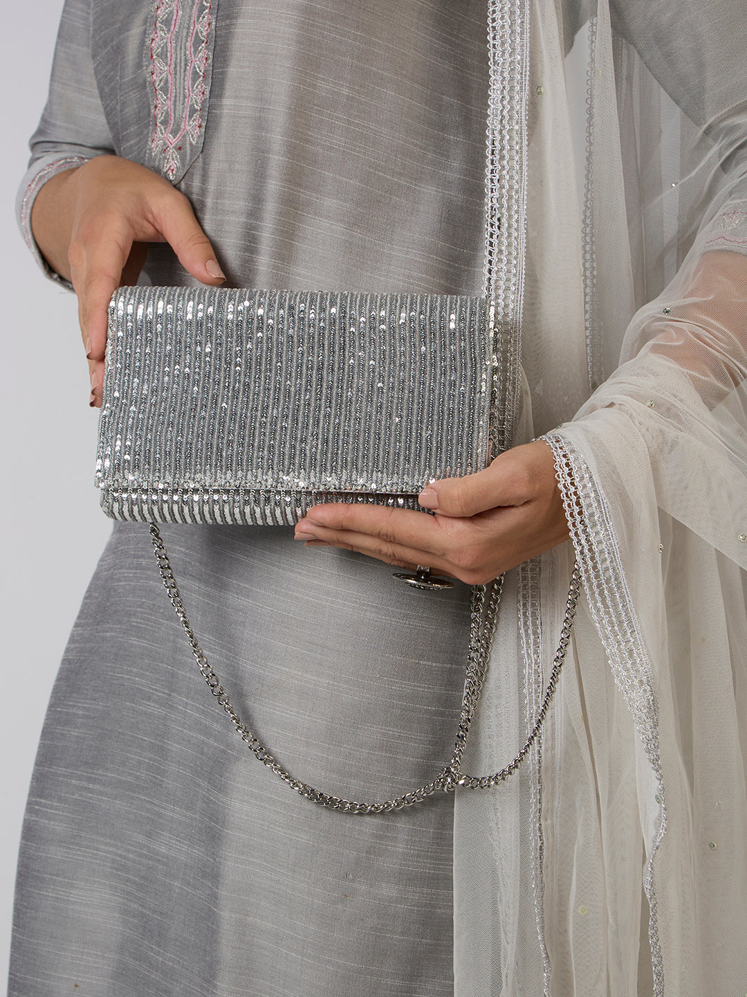 Womens Silver Fashion Bags With Magnet Lock For Party