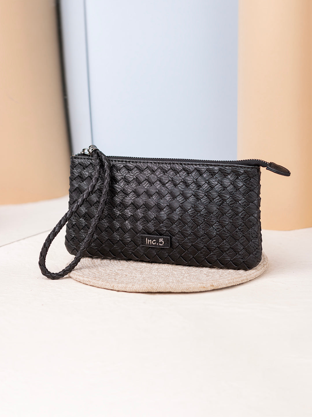 Women Casual Black Textured Clutch With Zipper