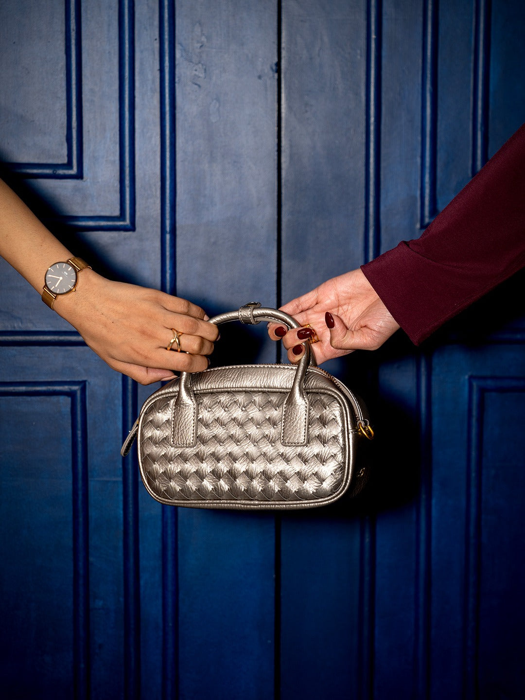 Womens Grey Party Textured Pattern Handbag With Zipper