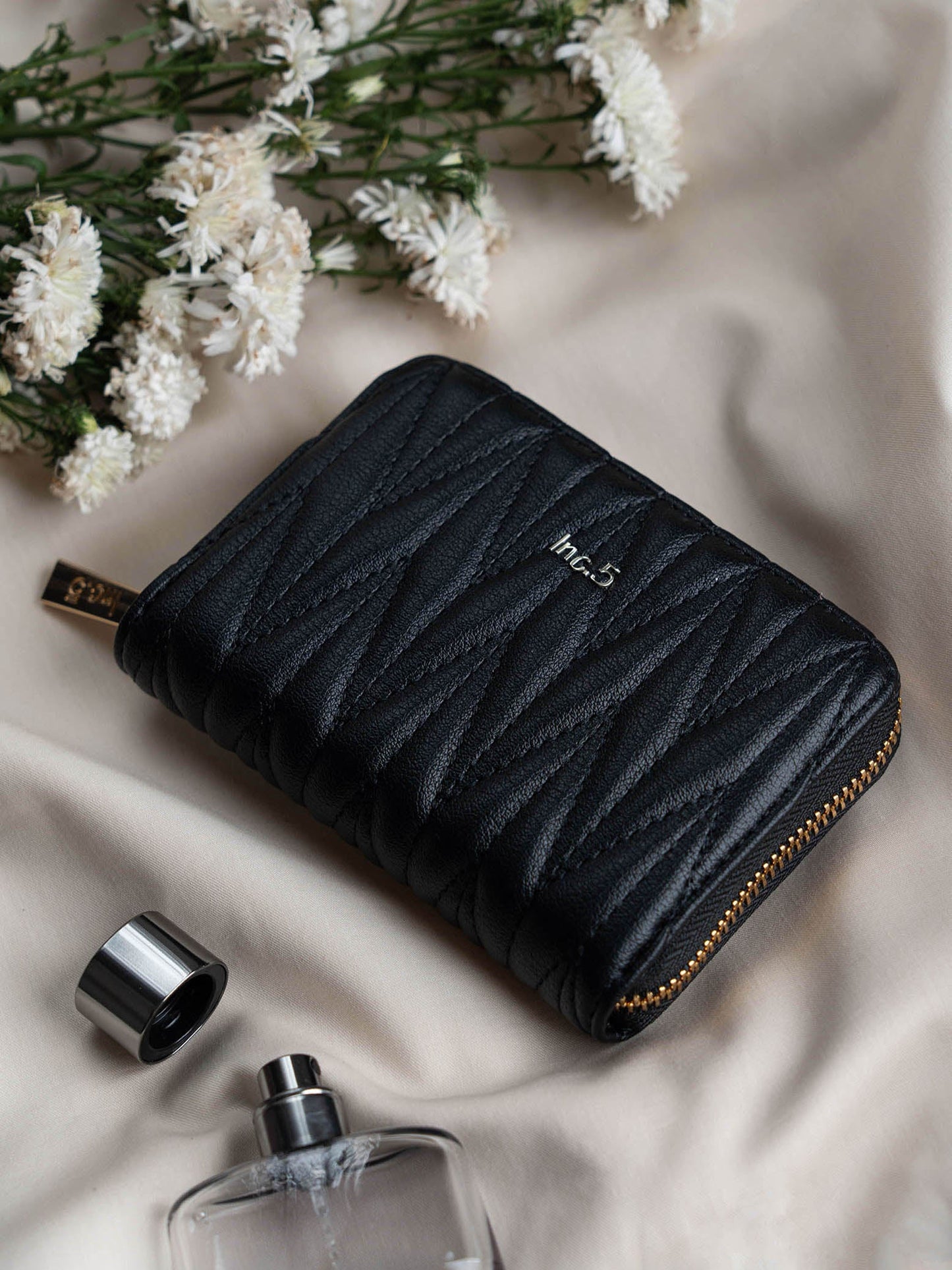 Women's Black Textured Bifold Wallet