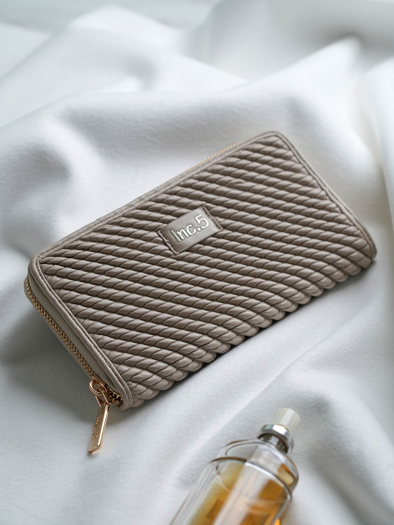 Women's Beige Textured Bifold Wallet