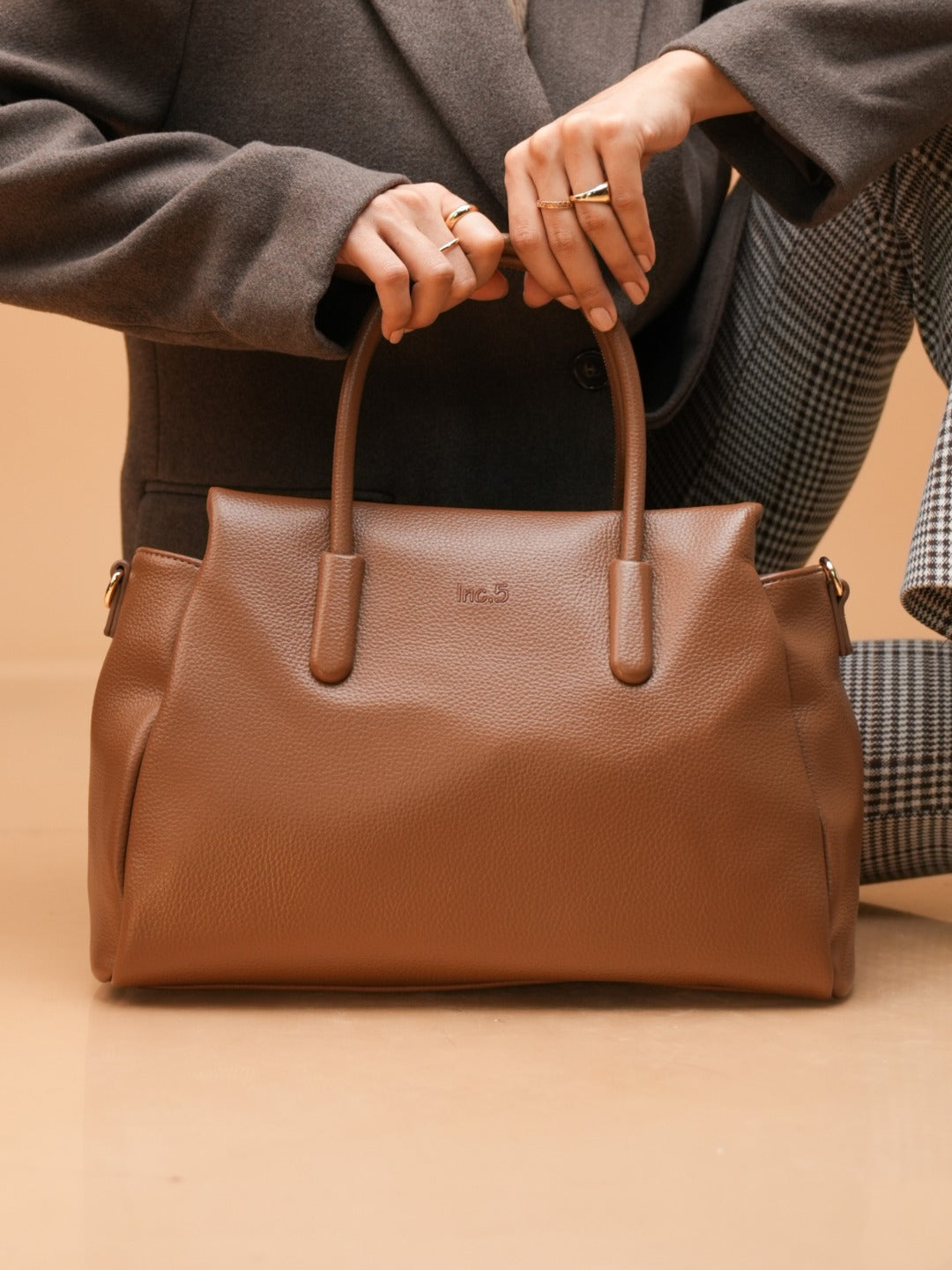 Womens Brown Casual Textured Pattern Handbag With Zipper