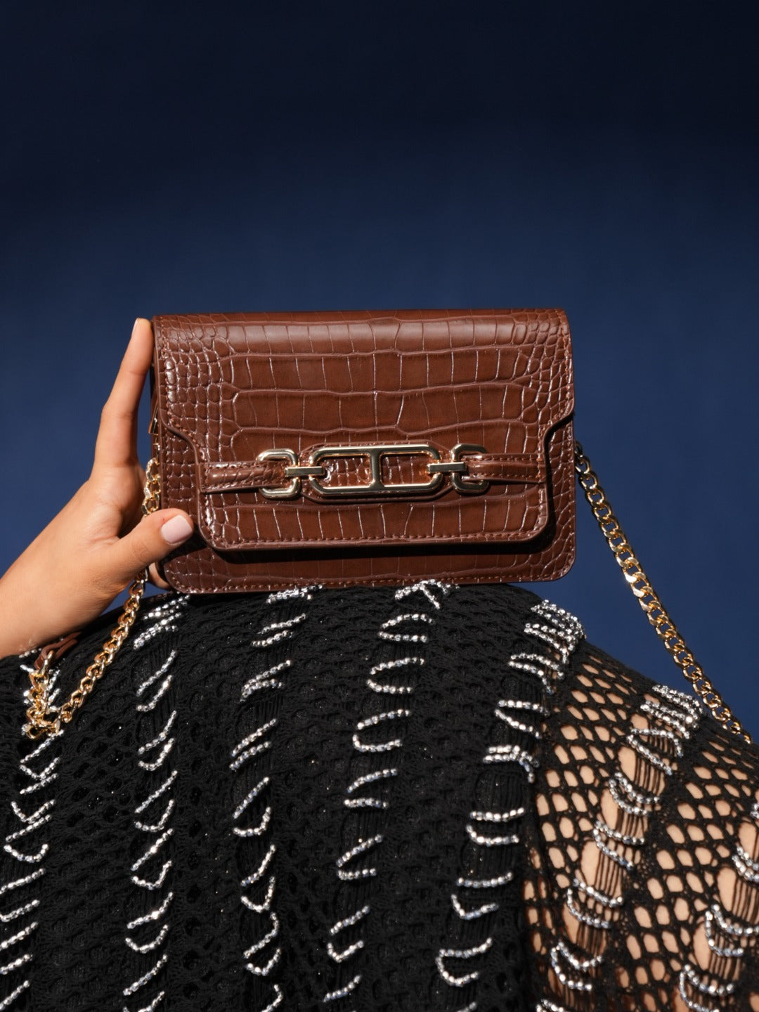 Womens Brown Party Textured Sling Bag With Magnet Lock