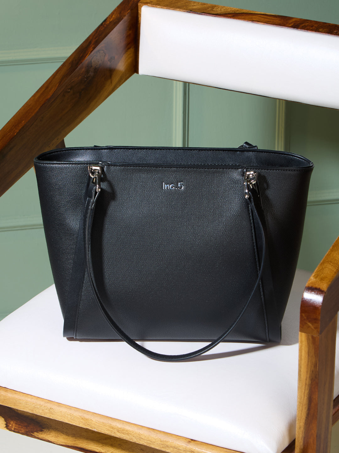 Womens Black Casual Shoulder Bag With Zip Lock