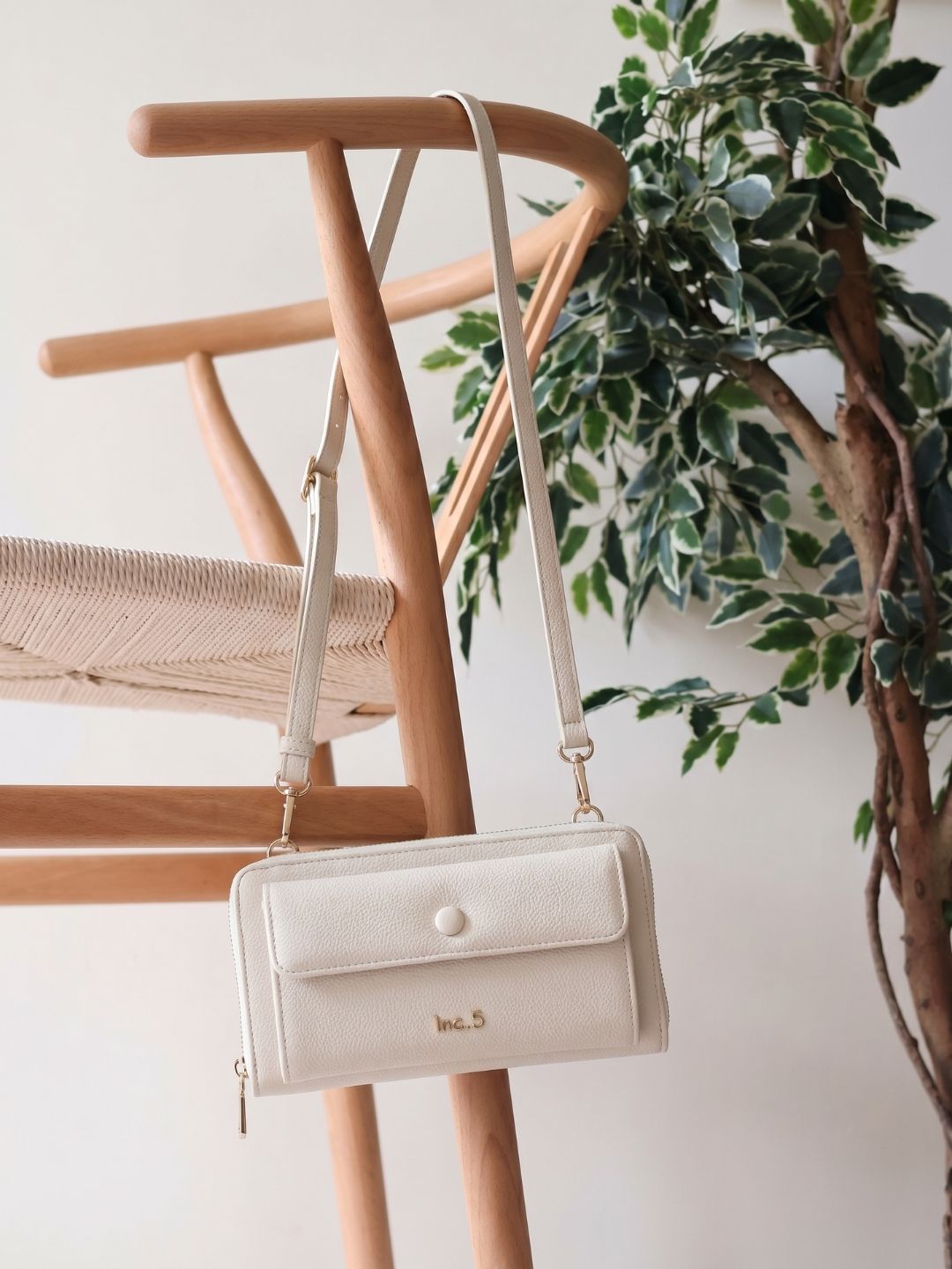 Women Cream Textured Sling Bag With Zip Lock For Casual