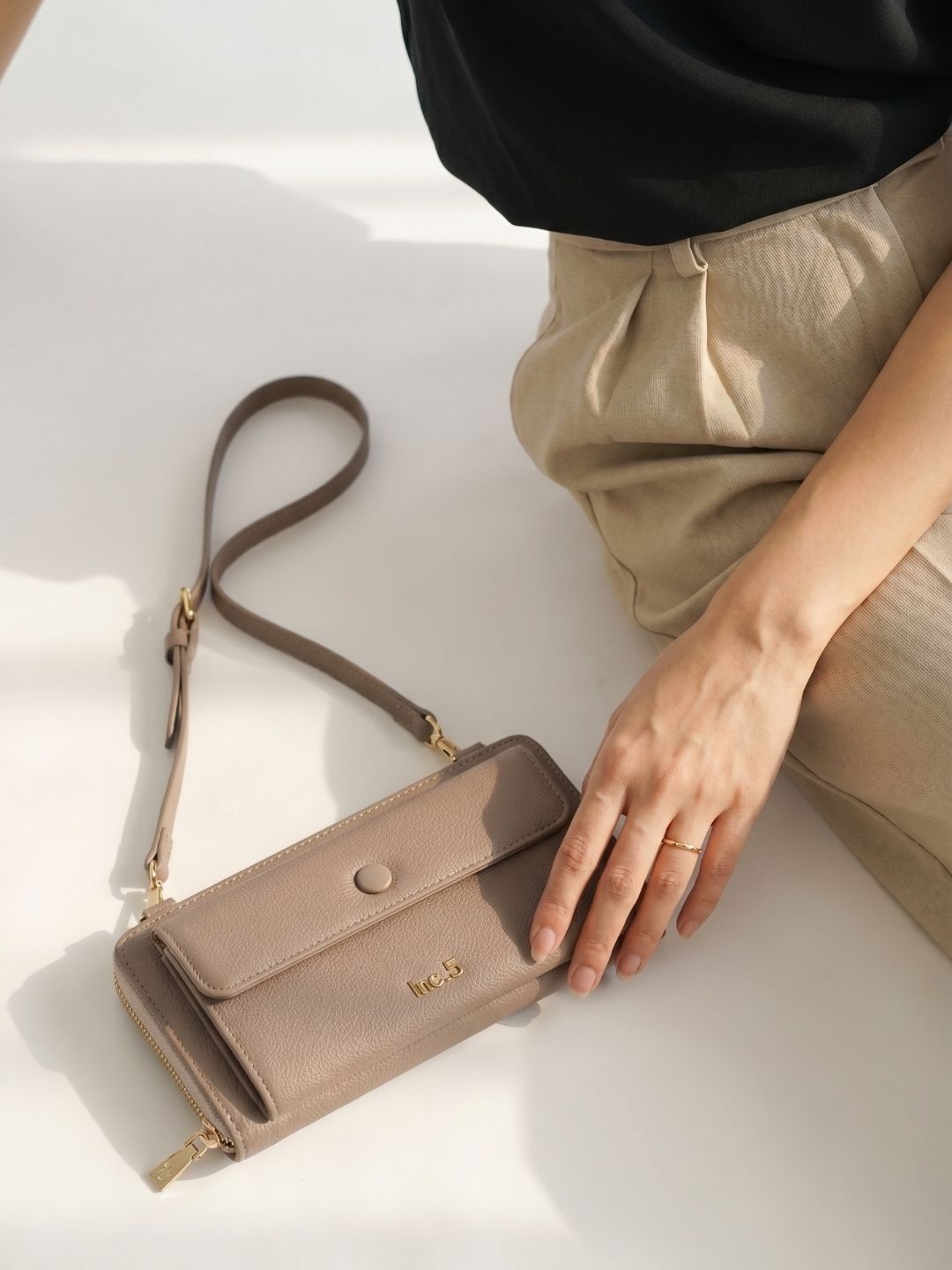 Women Grey Textured Sling Bag With Zip Lock For Casual