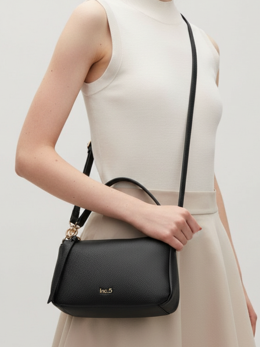 Womens Black Shoulder Bag With Zip Lock For Casual