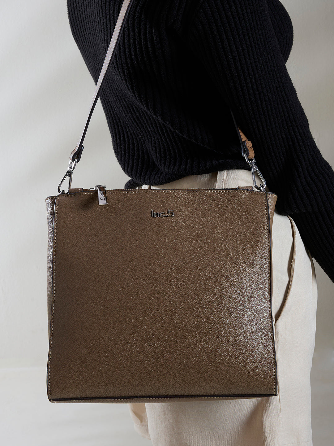 Womens Taupe Shoulder Bag With Zip Lock For Party Use