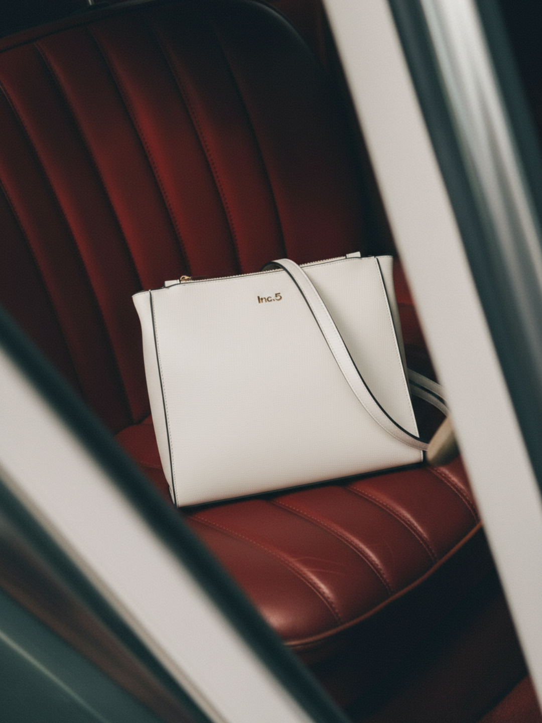 Womens White Shoulder Bag With Zip Lock For Casual