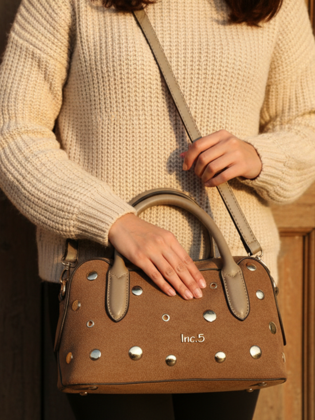 Womens Brown Handbag With Zip Lock For Party