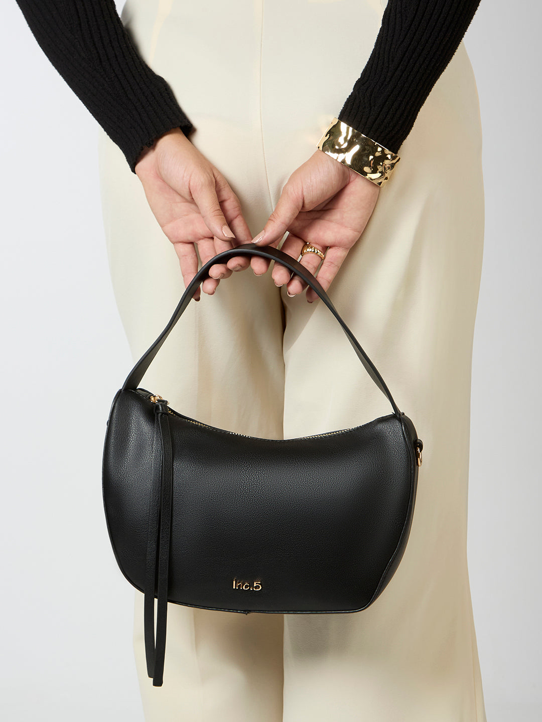 Womens Black Shoulder Bag With Zip Lock For Party Use