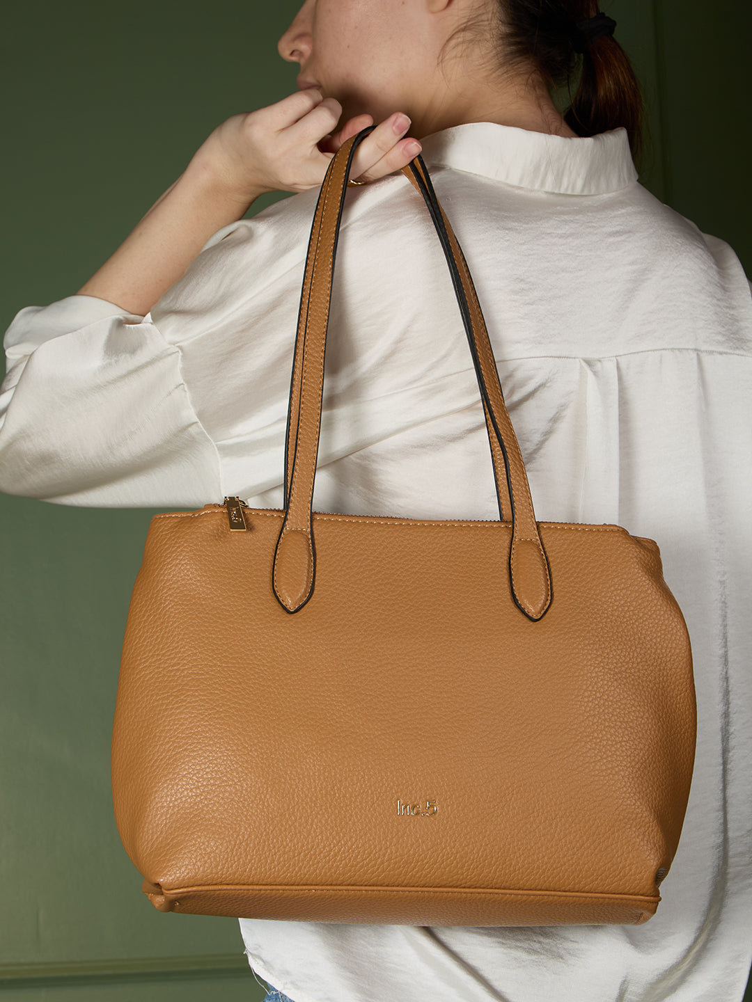 Womens Tan Casual Shoulder Bag With Magnet Lock