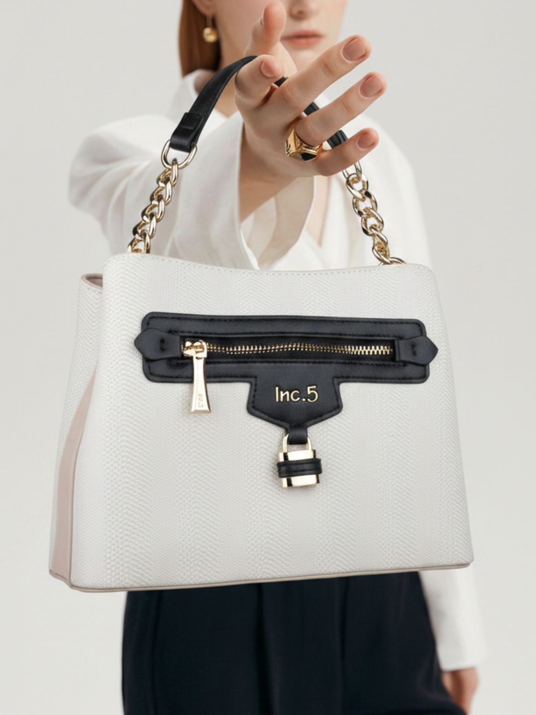 Women Black Textured Sling Bag With Zipper Lock