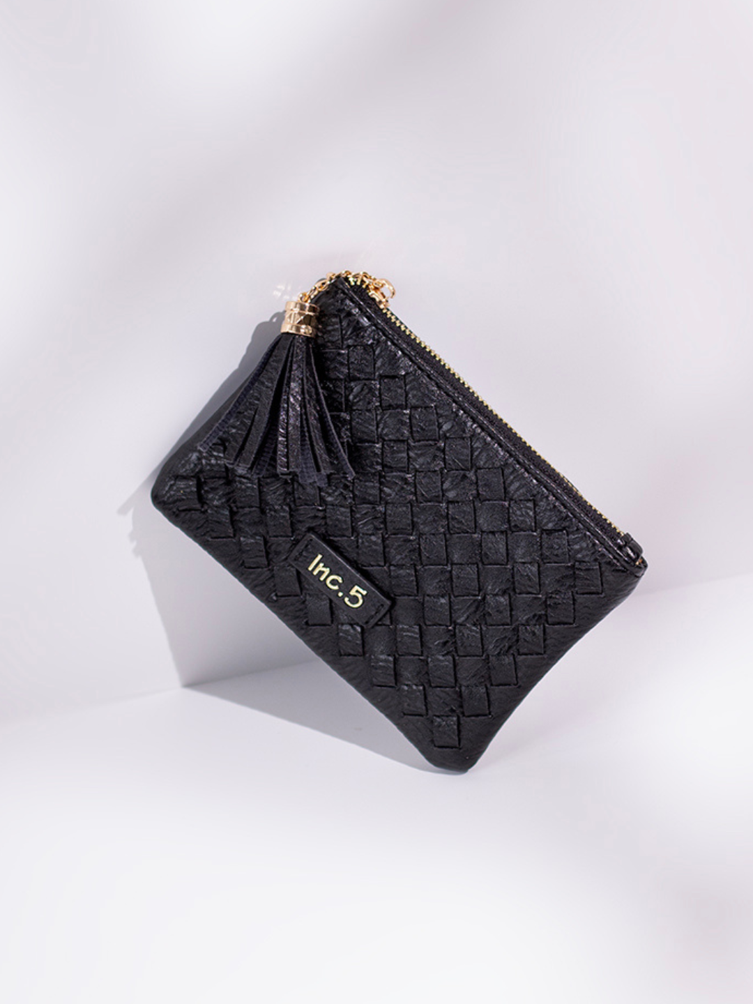 Women Casual Black Textured Wallet With Zipper