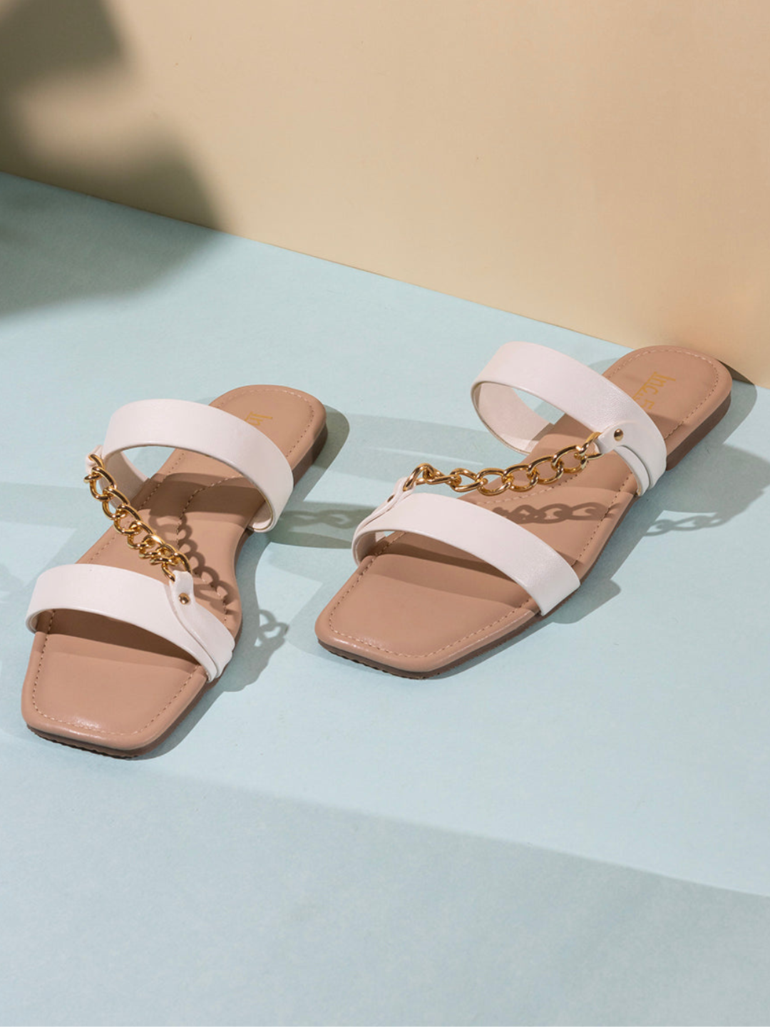 Womens White Solid Open Toe Casual Flat Sandals