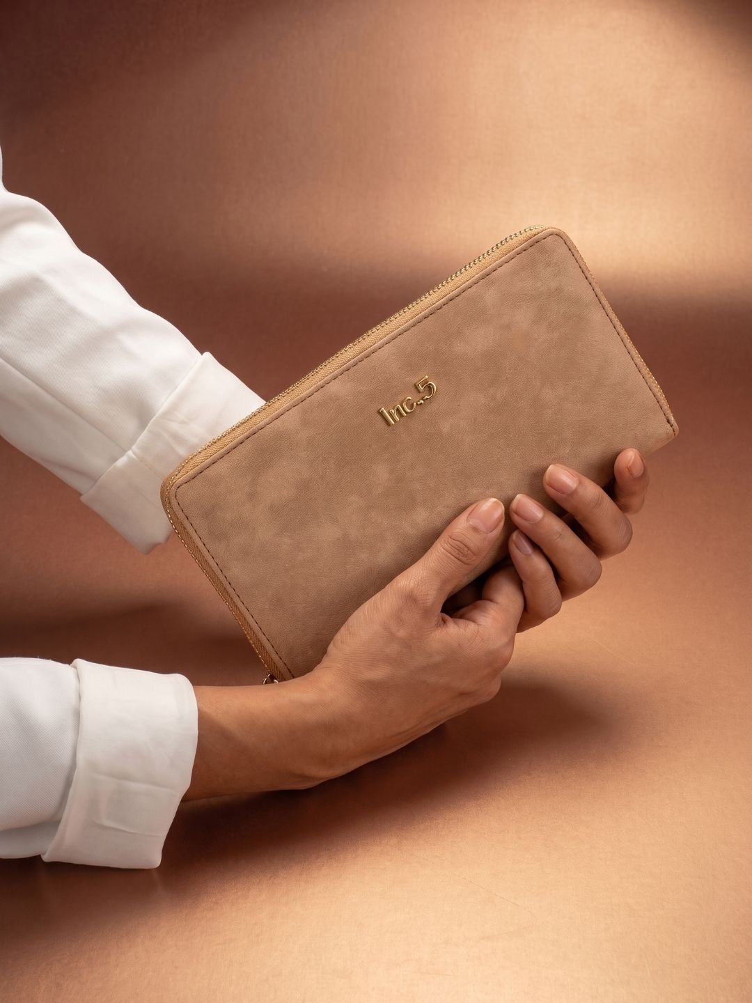 Women Beige Solid Bi-Folds Bag With Zip Lock For Casual